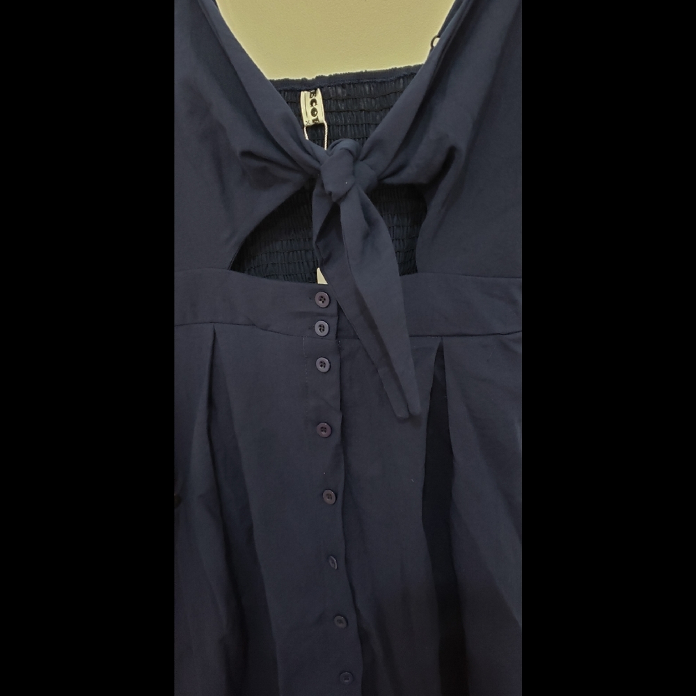 Dress - Picture 2 of 4
